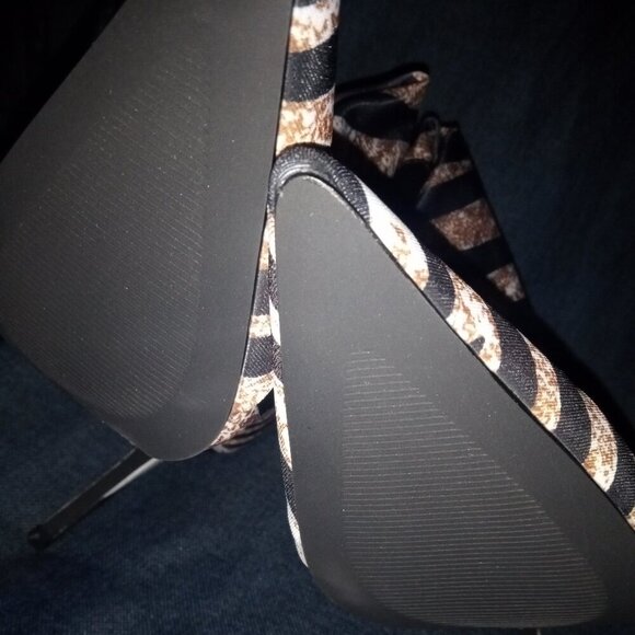 AZALEA WANG " ZEBRA INTENTIONS " MULTI WESTERN TOPLINE ZEBRA BOOT ( BRAND NEW !! - Picture 7 of 7